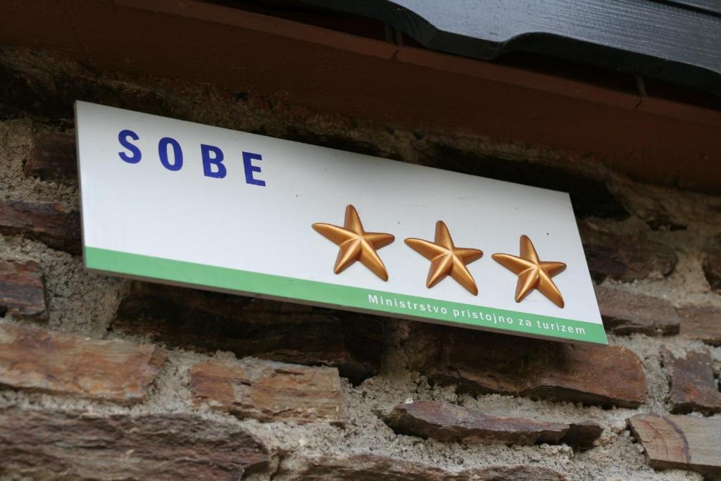 Pod Orehi Guest House Loče pri Poljčanah エクステリア 写真