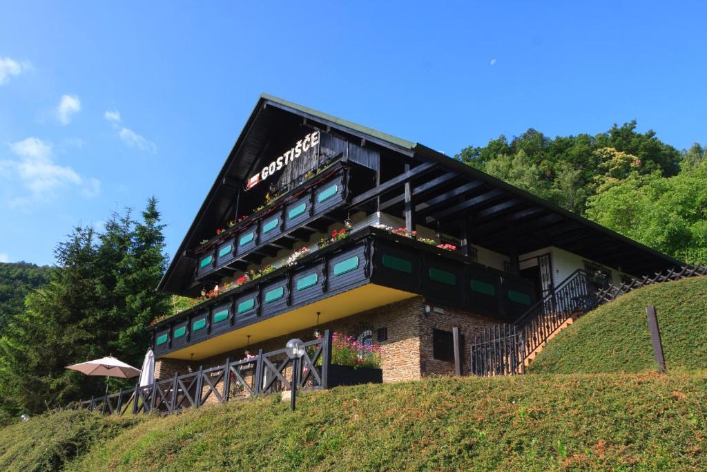 Pod Orehi Guest House Loče pri Poljčanah エクステリア 写真