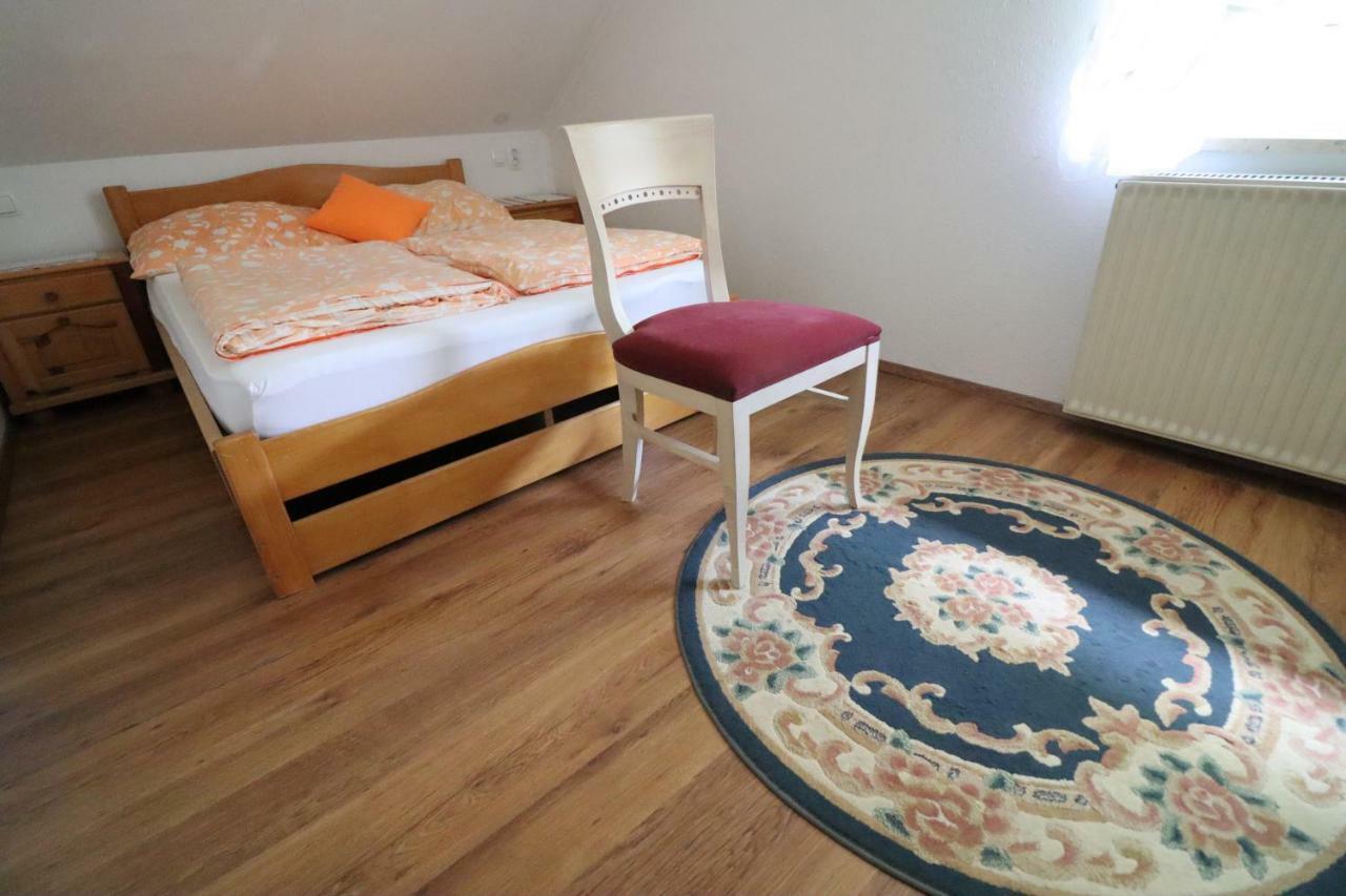 Pod Orehi Guest House Loče pri Poljčanah エクステリア 写真