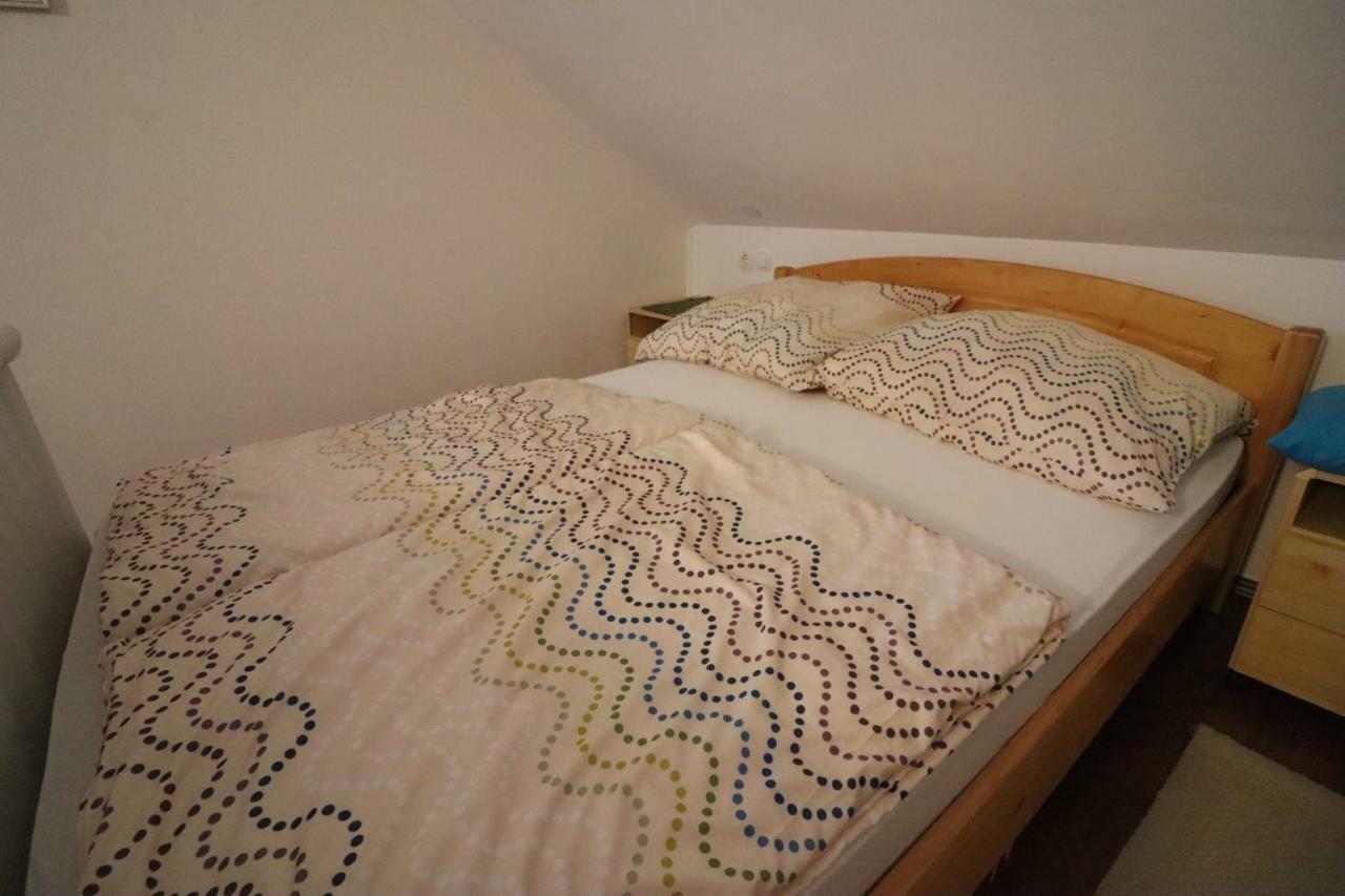 Pod Orehi Guest House Loče pri Poljčanah エクステリア 写真